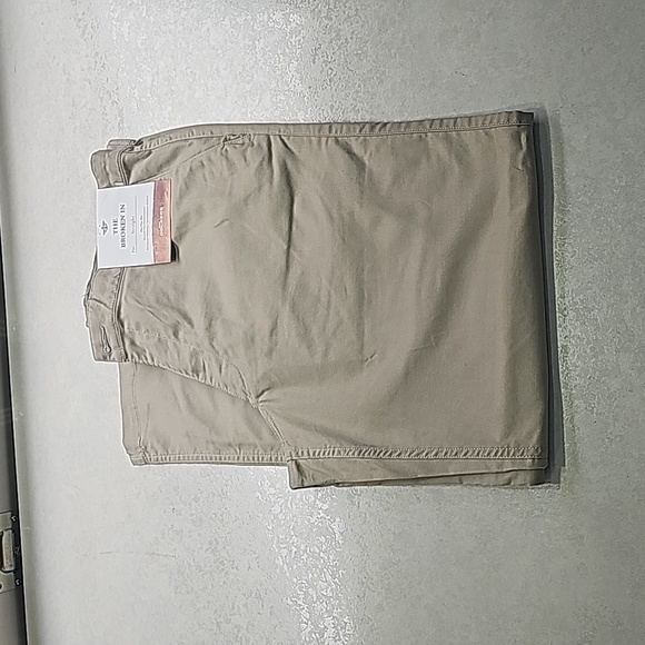 Dockers Straight Fit 36x32 Khaki Pants - Picture 1 of 5
